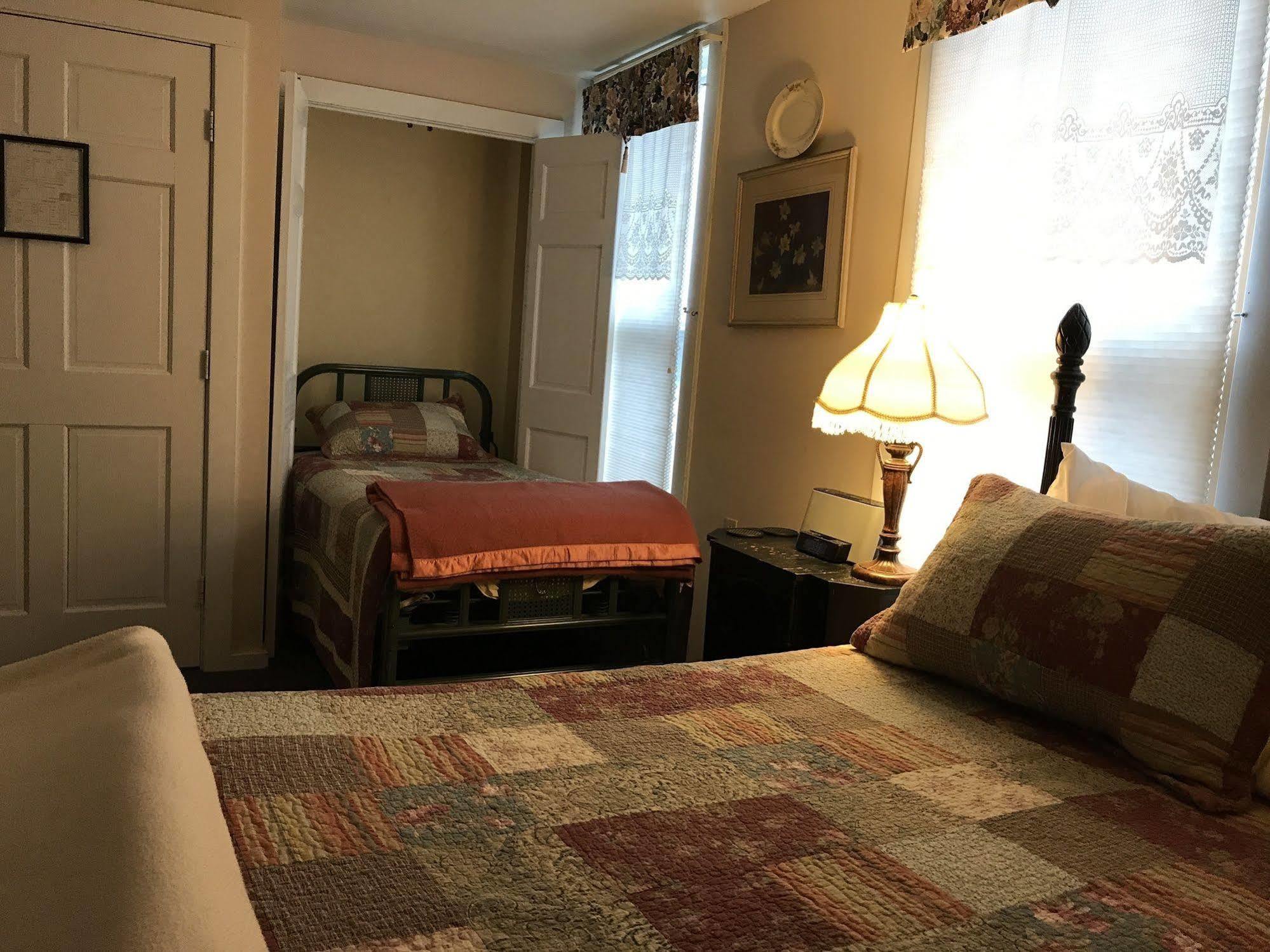 דקסטר The Brewster Inn מראה חיצוני תמונה